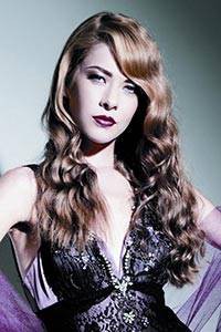 4, Dlhý a vášnivý spoločenský účes